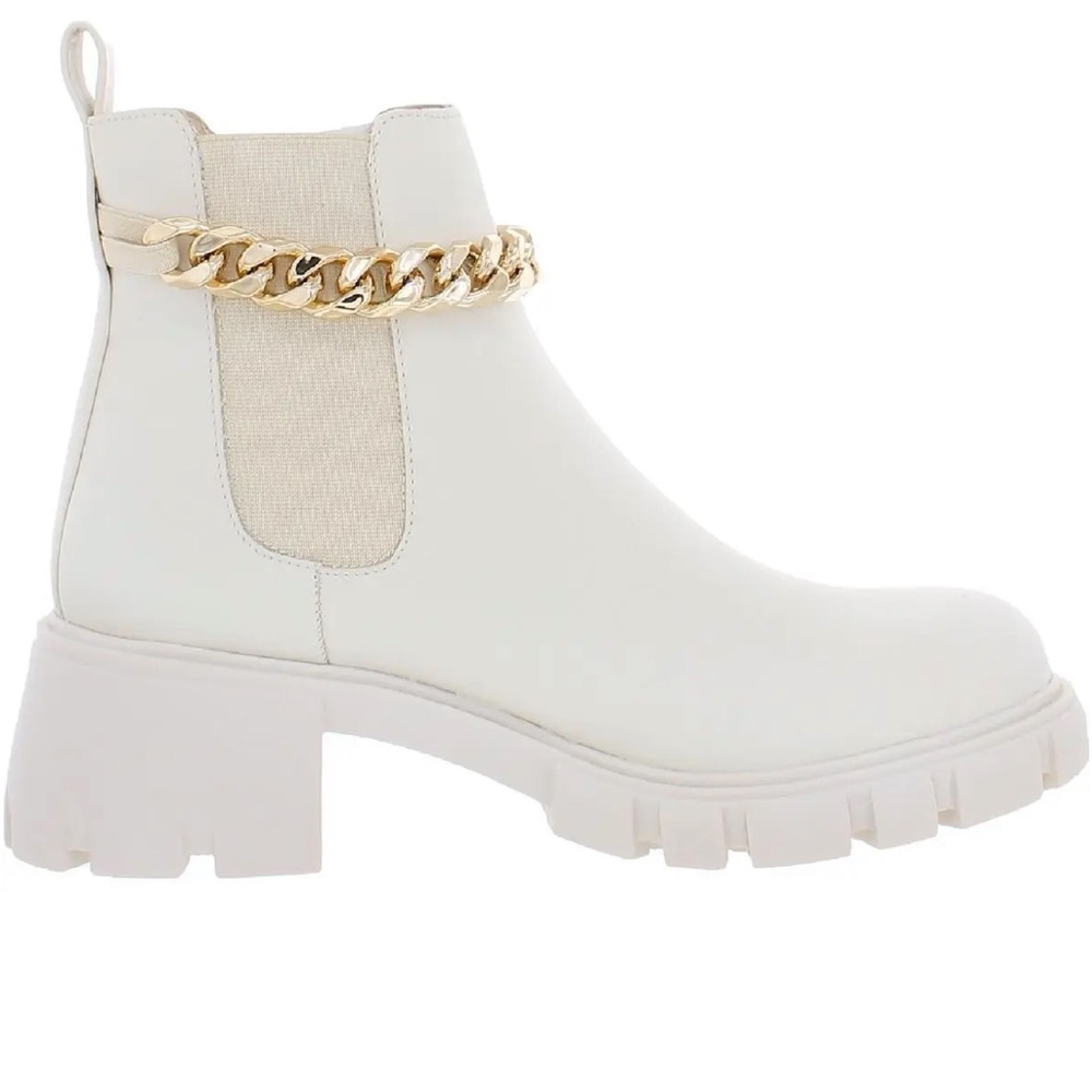 Steve Madden Womens Hamlet-C
Ivory Chelsea Boots Shoes Size 6.5